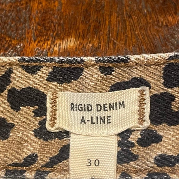 MADEWELL Frisco Leopard Denim Miniskirt size 30”. RAW HEM - Picture 8 of 11